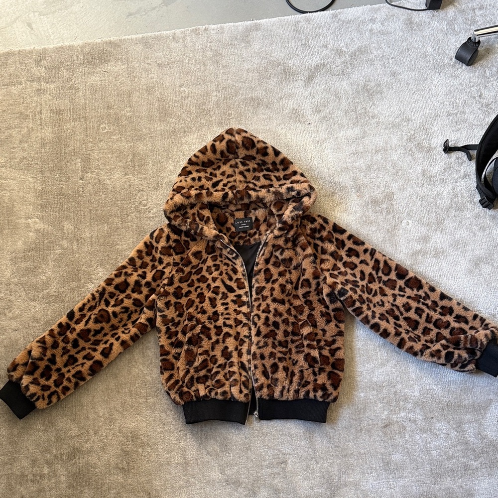 Love Tree Animal Print Faux Fur Jacket women’s large